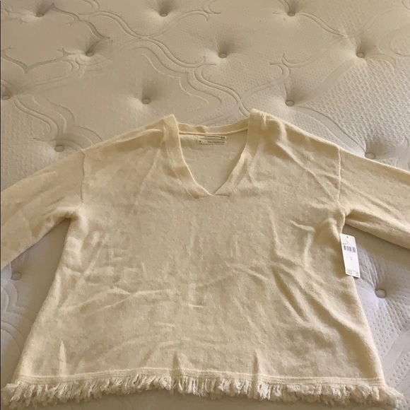 Cream Anthro Sweater NEVER BEEN WORN - Picture 1 of 5